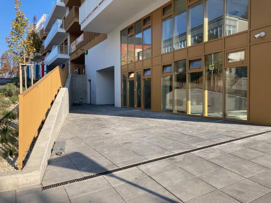 Komfortny Apartman A407 V Centre Nr, Bez Kuchyne, Parkovisko Zdarma Nitra Exterior photo