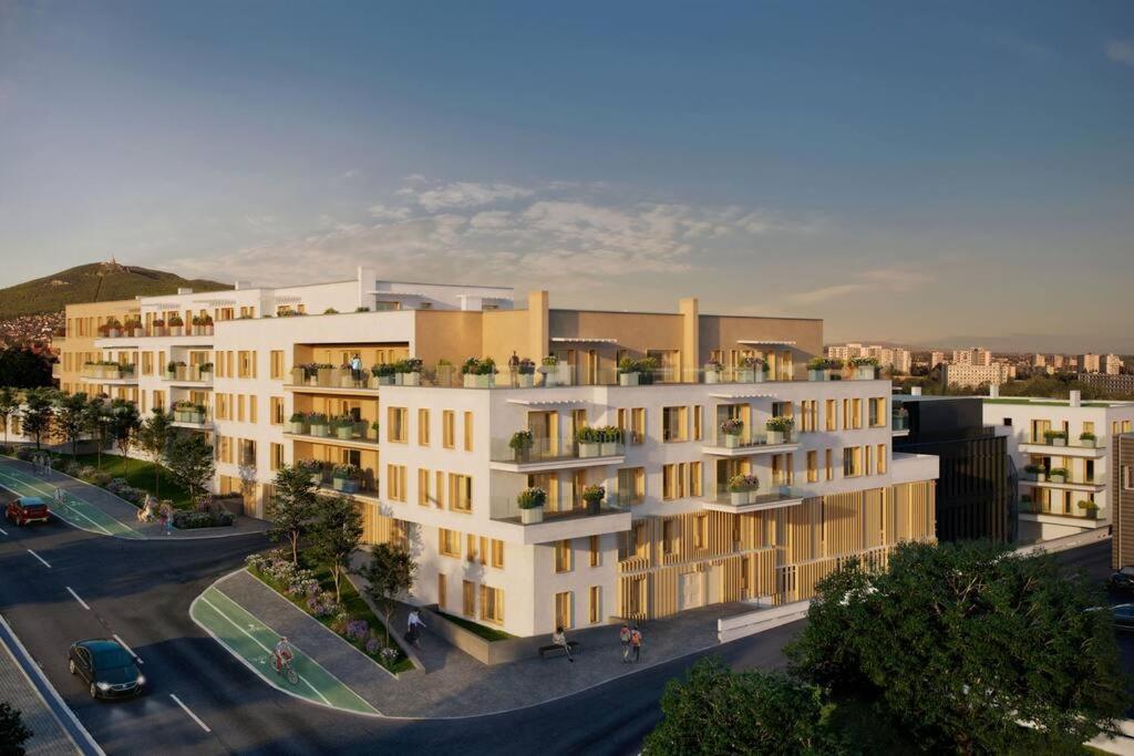 Komfortny Apartman A407 V Centre Nr, Bez Kuchyne, Parkovisko Zdarma Nitra Exterior photo